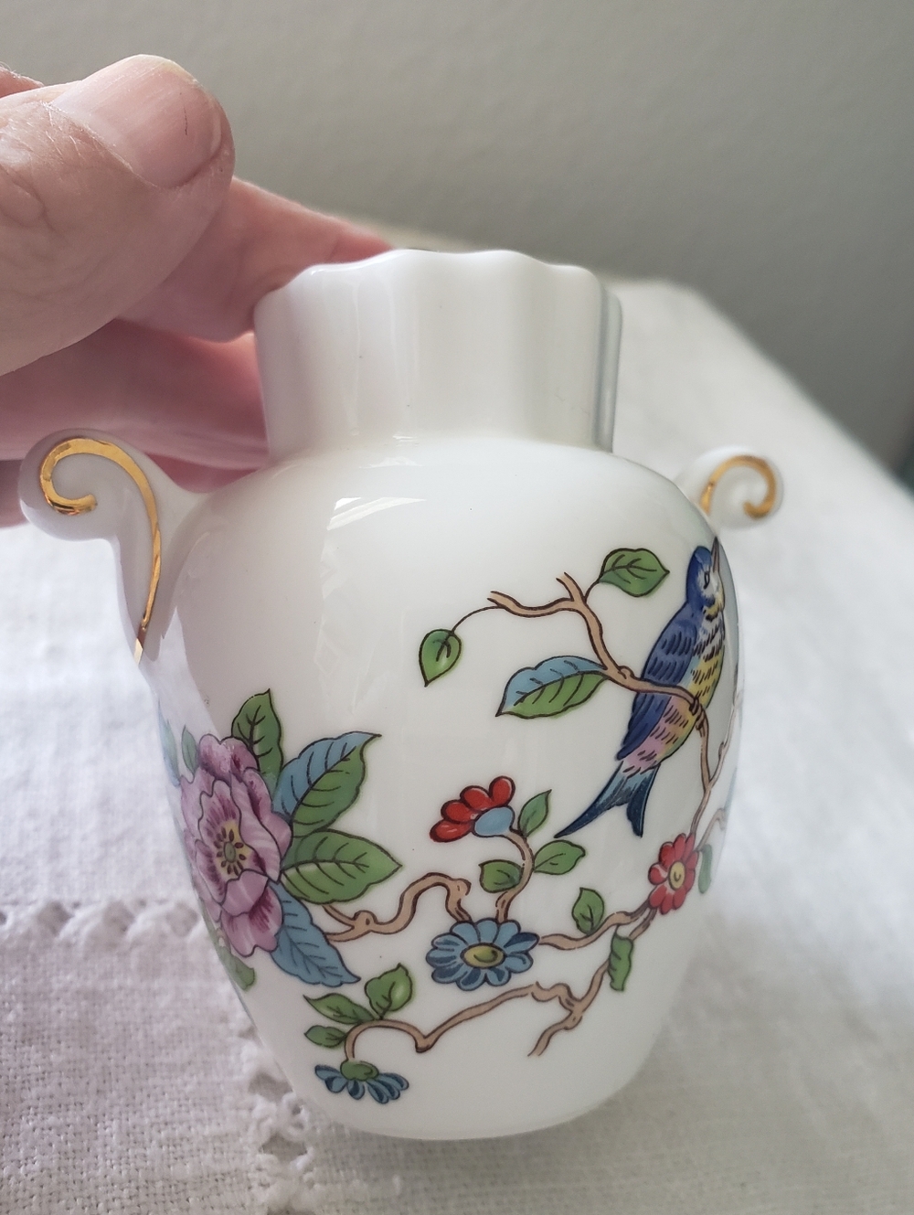 vintage Aynsley Pembroke miniature vase - Picture 5 of 13